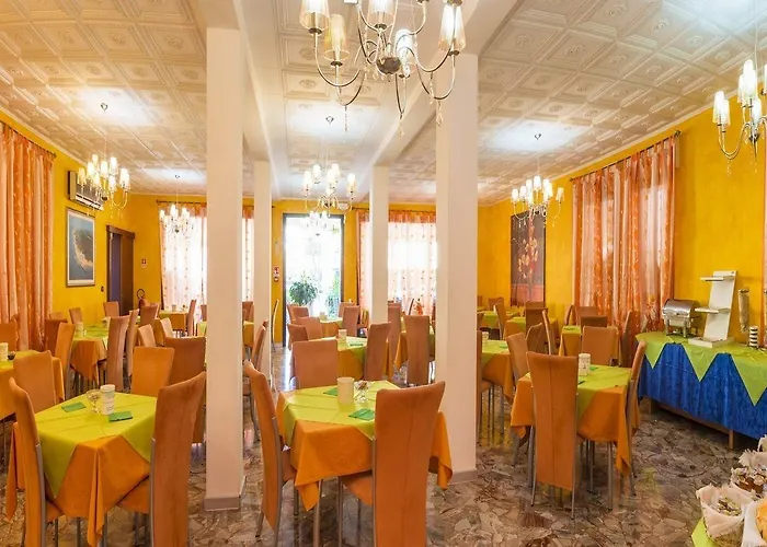 Del Mar Готель Бібіоне