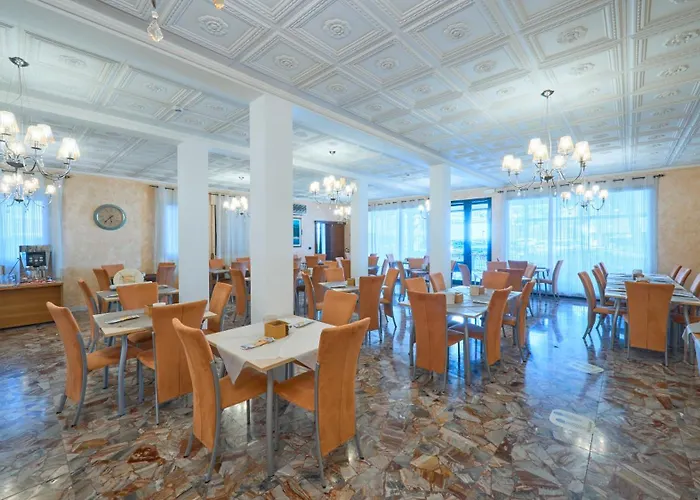 Del Mar Бібіоне